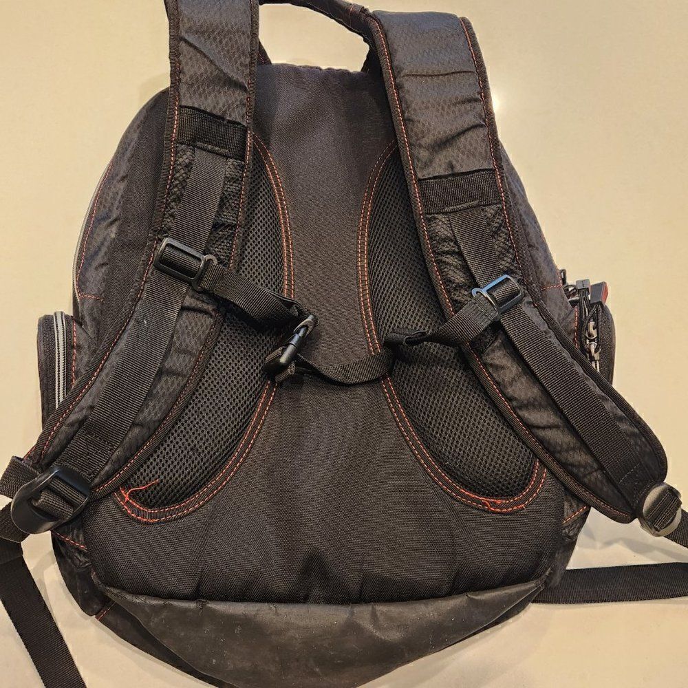 Taylormade Executive backpack. - Picture 5 of 8